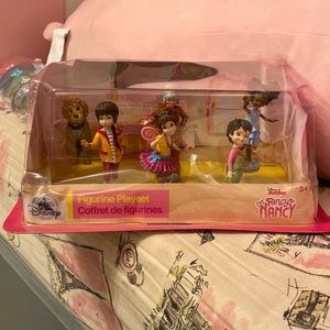 Disney Store- Fancy Nancy Figure Set